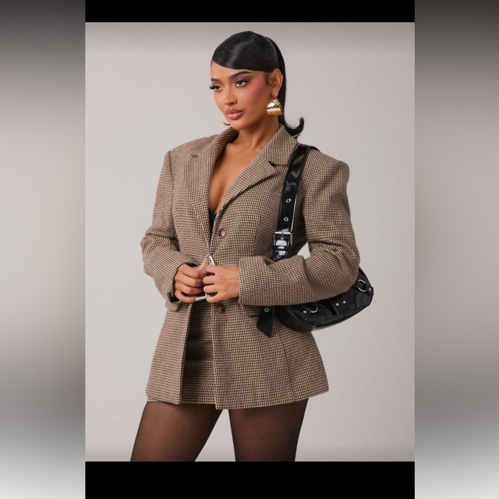 Radiana Retro Chic Commuting
Brown Plaid Suit Set - Picture 4 of 10